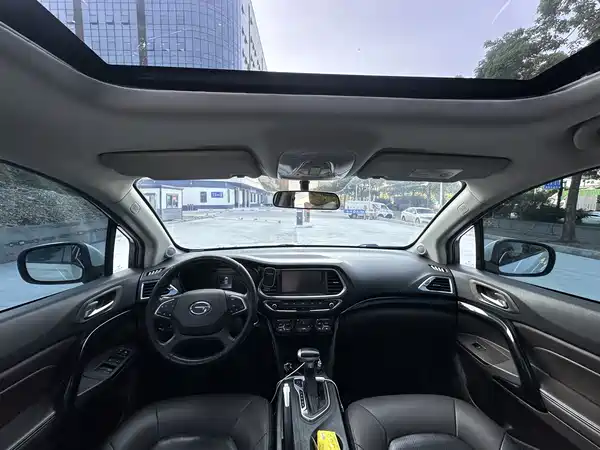 GAC Trumpchi GS4 2015