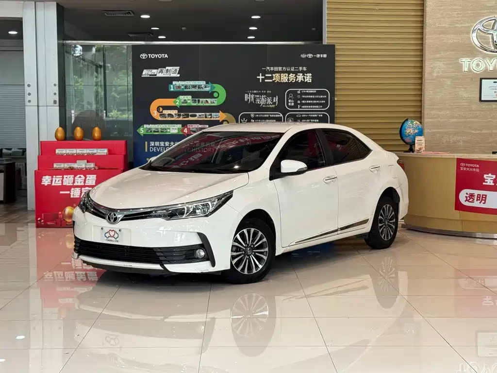 Toyota Corolla 2018 — фото 1