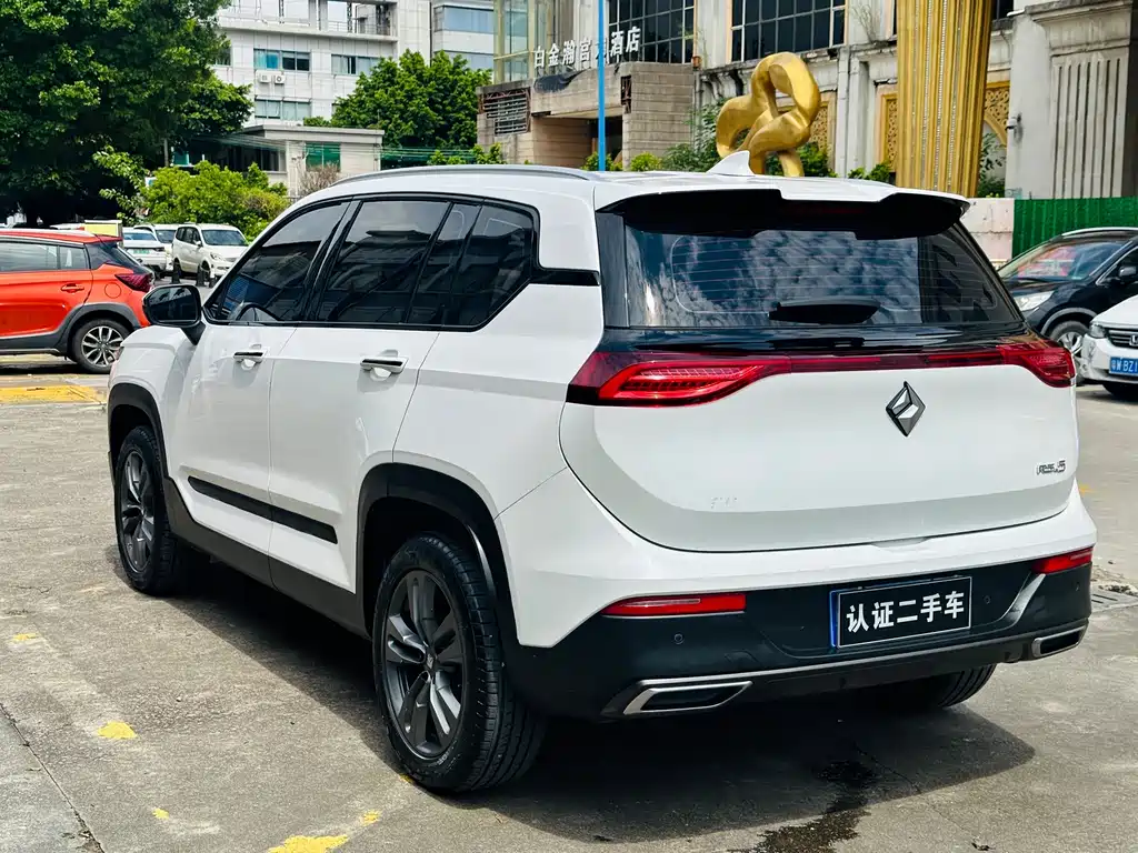 Baojun RS-5 2019 — фото 3