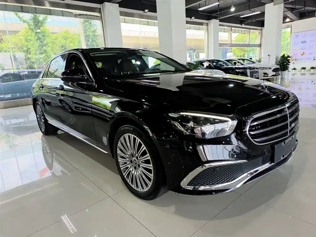 Mercedes-Benz E-Class 2023 — фото 4