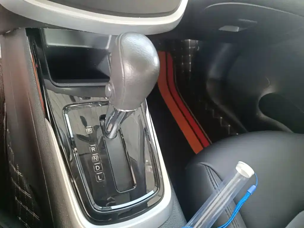 Nissan Tiida 2018 — фото 14