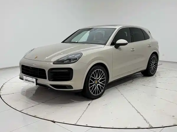 Porsche Cayenne 2022