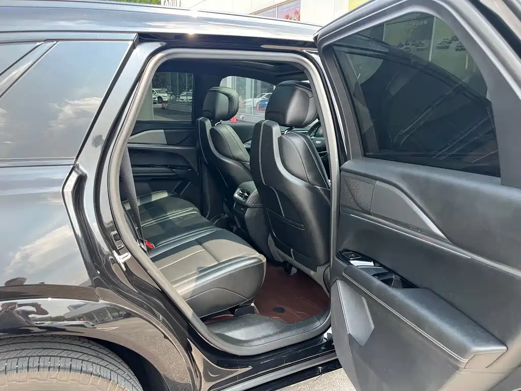 Cadillac XT5 2024 — фото 16