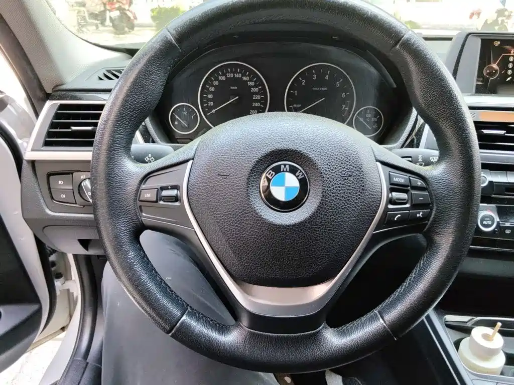 BMW 3 Series 2016