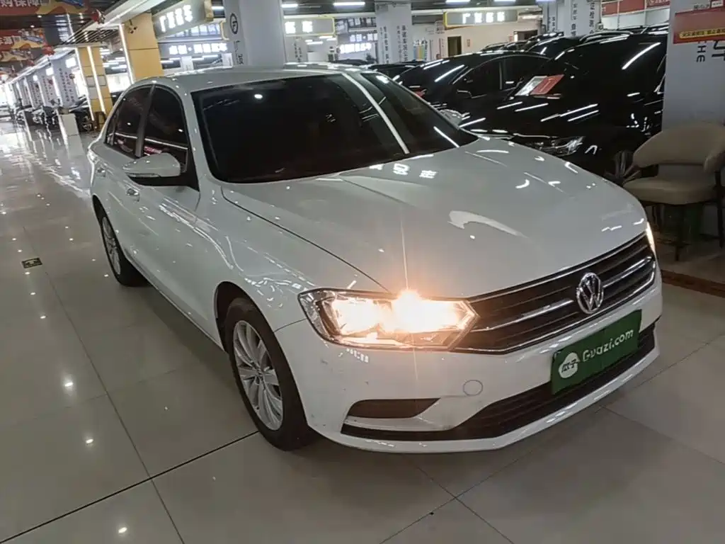 Volkswagen Bora 2023