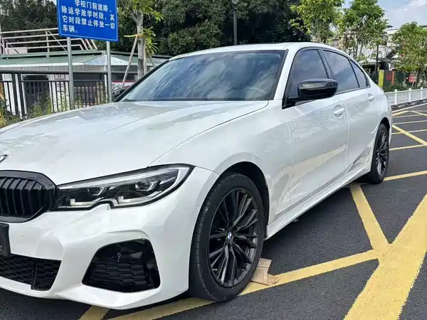 BMW 3 Series 2022
