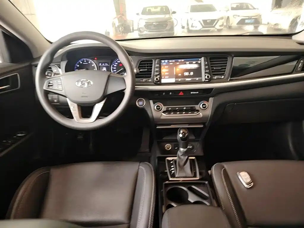Hyundai Mistra 2017 — фото 10