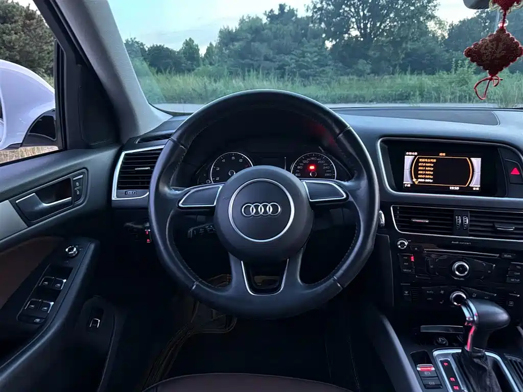 Audi Q5 2017 — фото 21