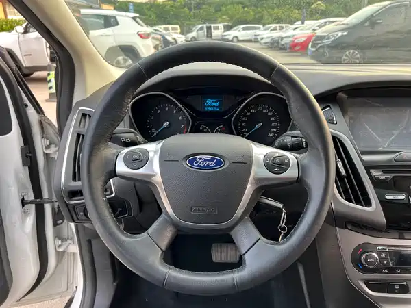 Ford Focus 2012