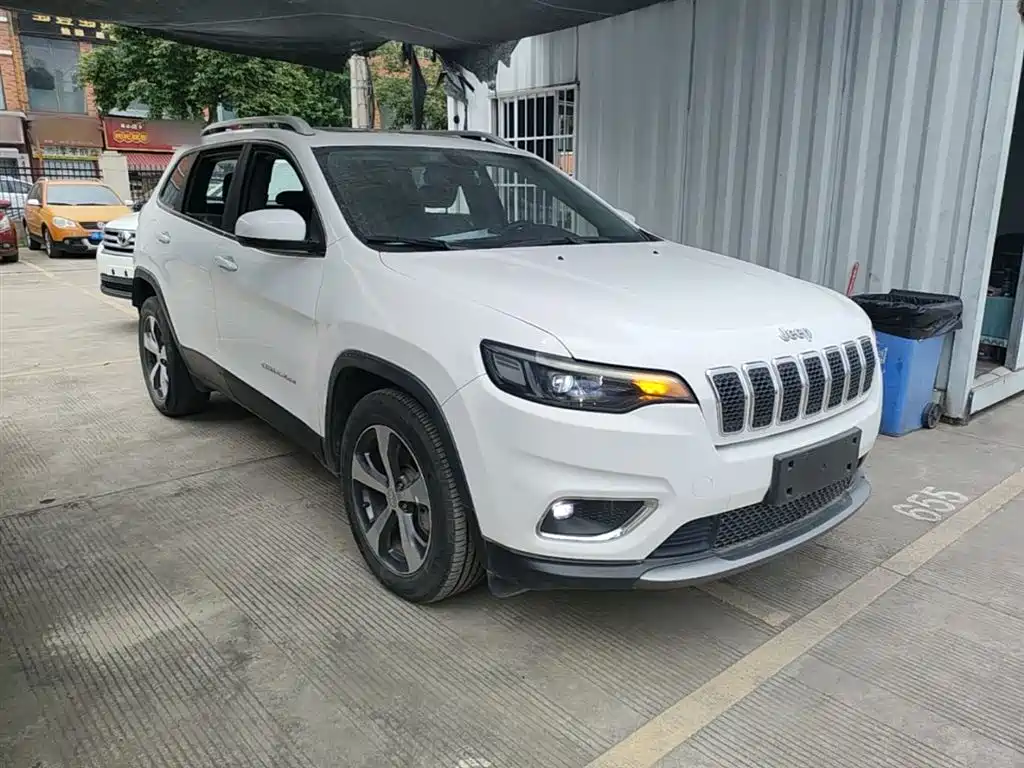 Jeep Cherokee 2021 — фото 4