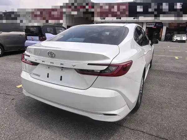 Toyota Camry 2025