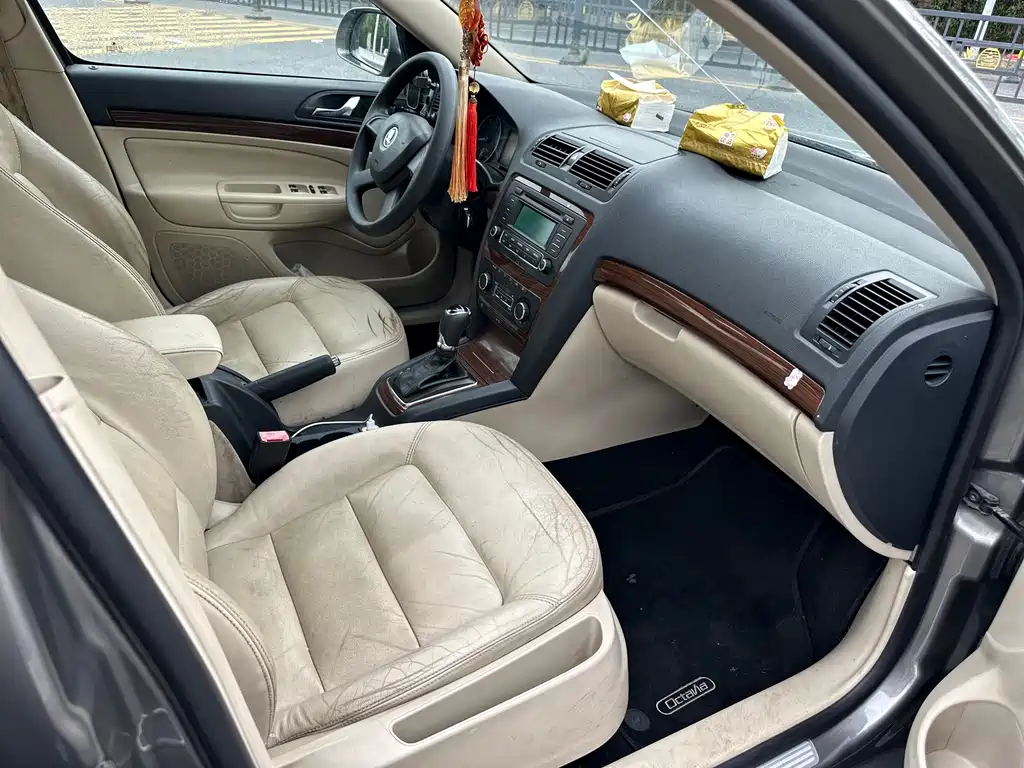 Skoda Octavia 2013 — фото 14