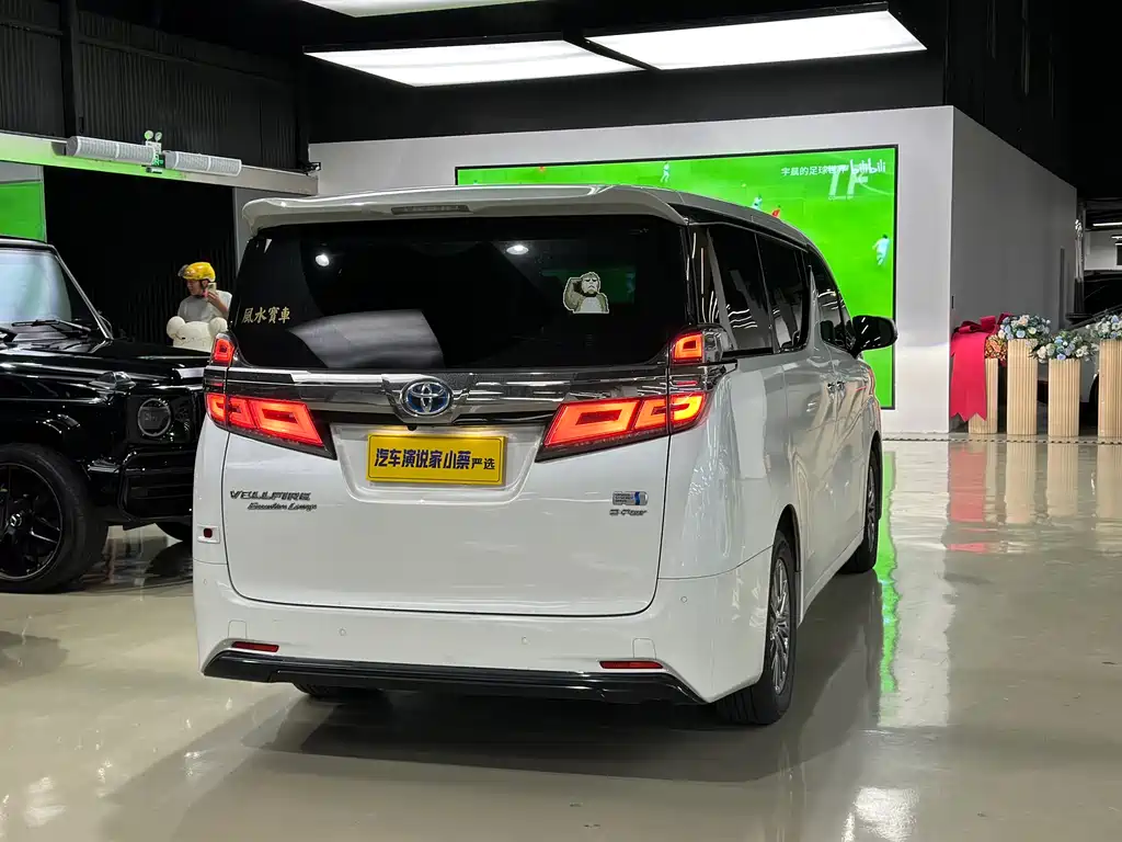 Toyota Vellfire 2020 — фото 11