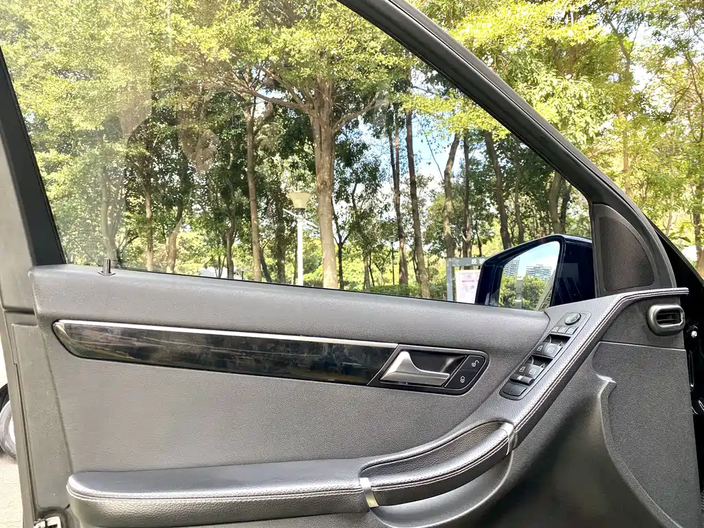 Mercedes-Benz R-Class 2017 — фото 8