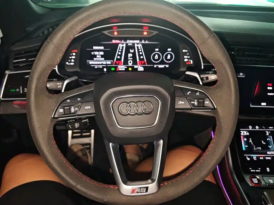 Audi RS Q8 2022 — фото 15