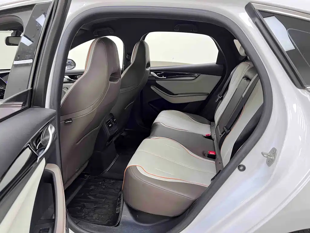 BYD Qin PLUS 2023 — фото 13