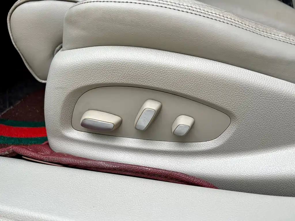 Cadillac XTS 2015 — фото 10