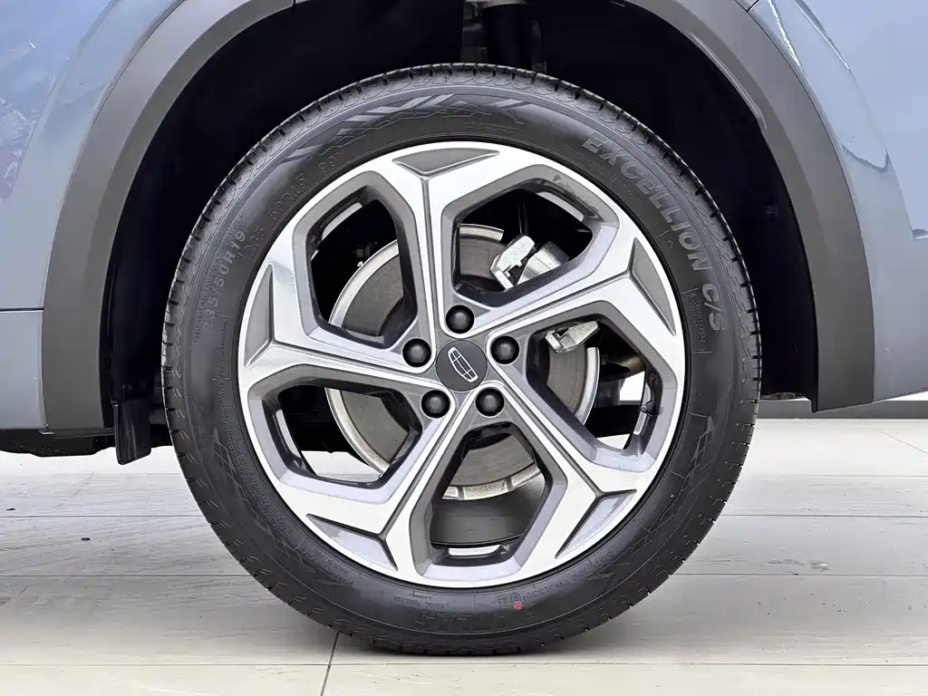 Geely Xingyue L 2025 — фото 16