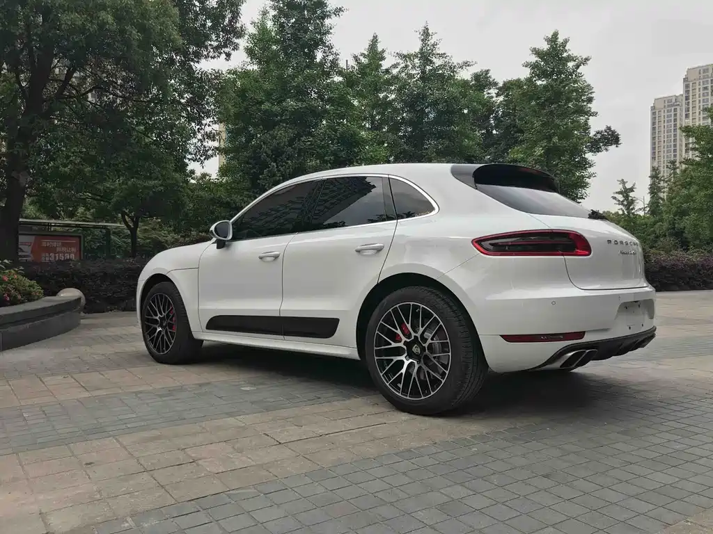Porsche Macan 2017 — фото 9