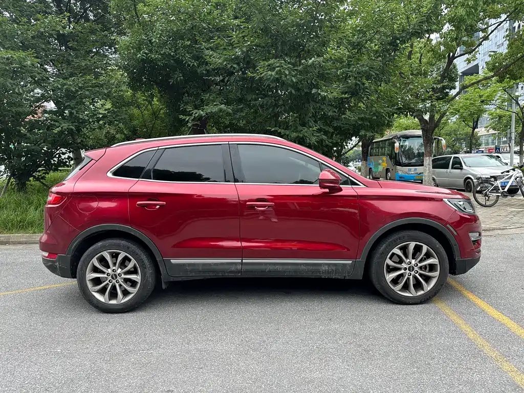 Lincoln MKC 2016