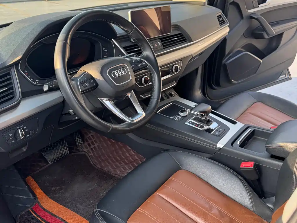 Audi Q5L 2020 — фото 10