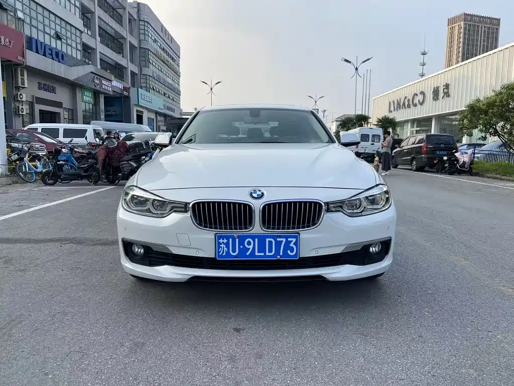 BMW 3 Series 2018 — фото 2