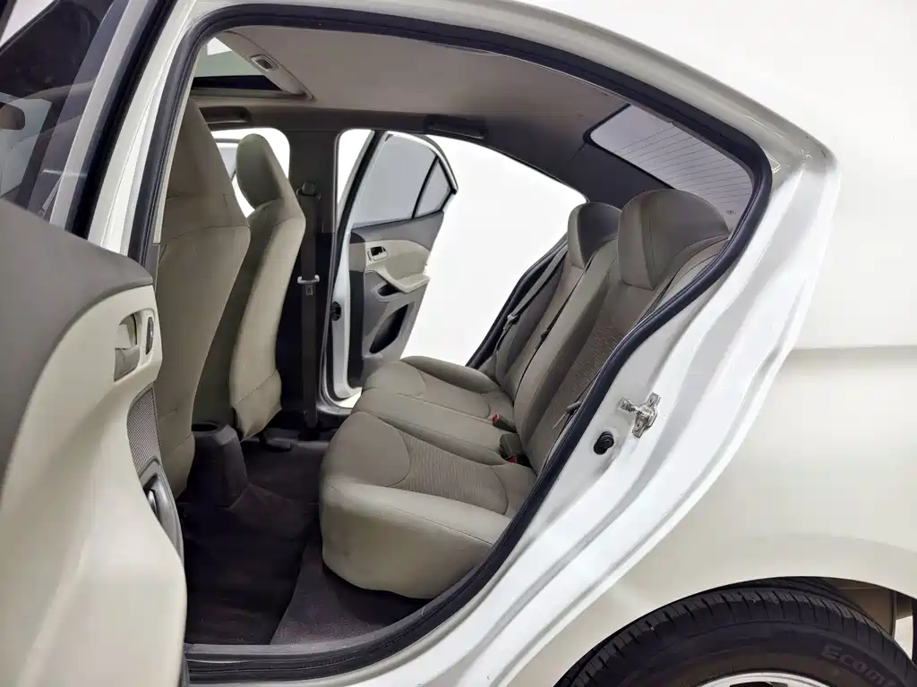 Chevrolet Sail 2015 — фото 13