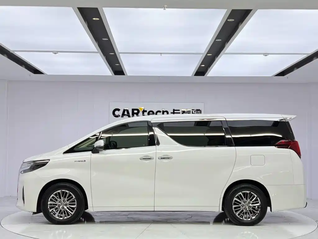 Toyota Alphard 2020 — фото 2