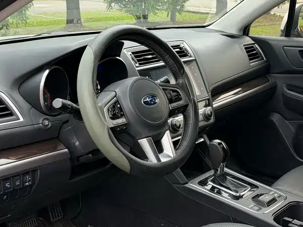 Subaru Outback 2016