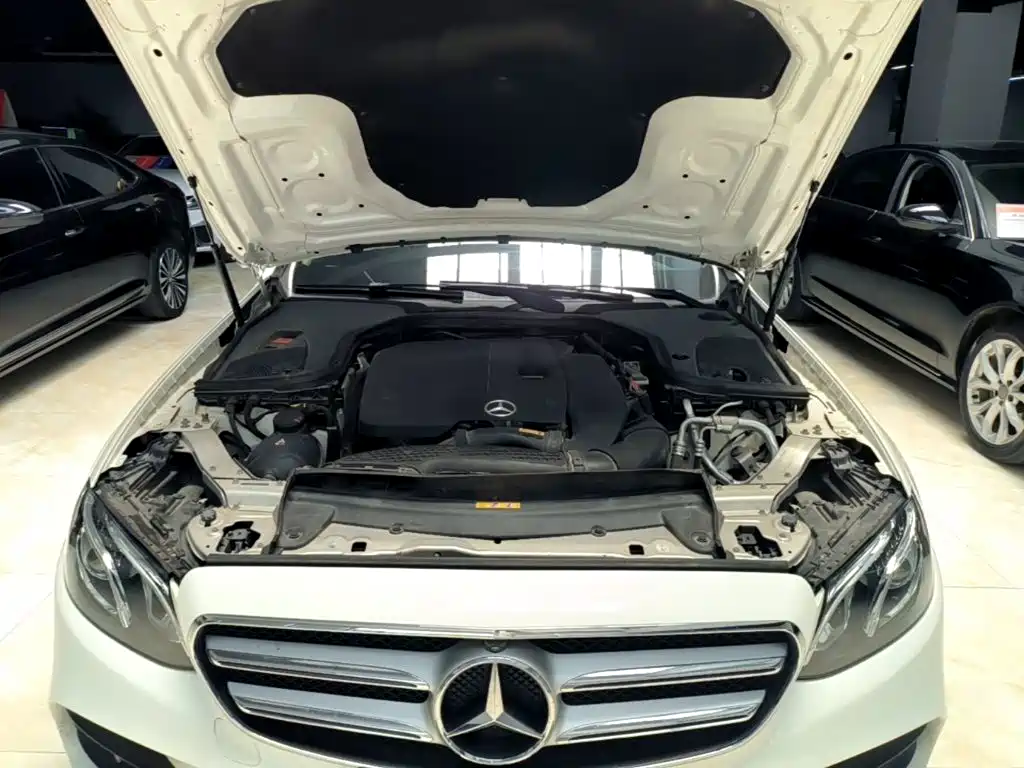 Mercedes-Benz E-Class 2020 — фото 20