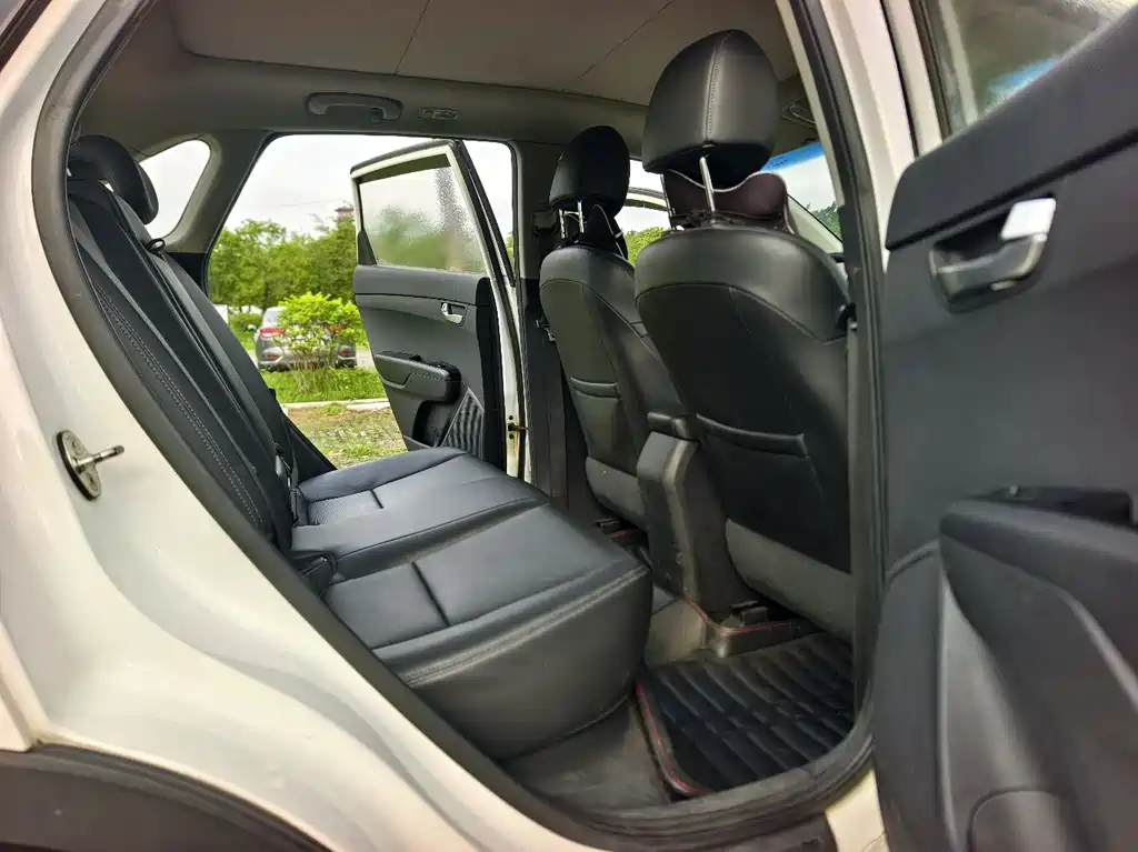 Kia KX3 2015 — фото 10