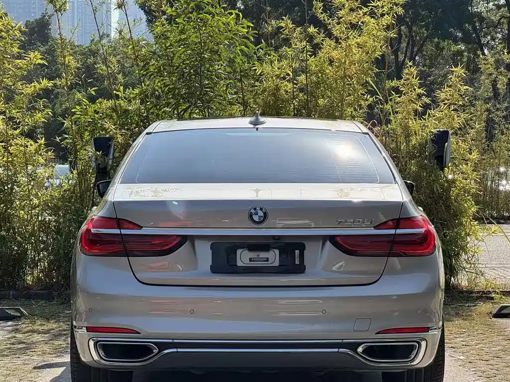 BMW 7 Series 2019 — фото 13