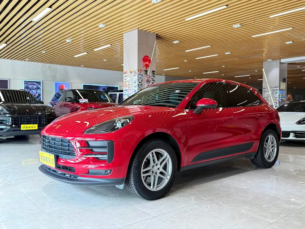 Porsche Macan 2018 — фото 1