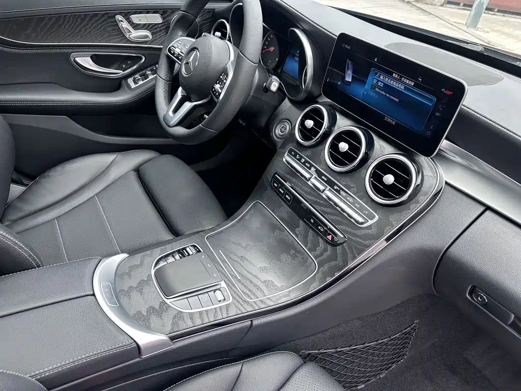 Mercedes-Benz C-Class 2019 — фото 12