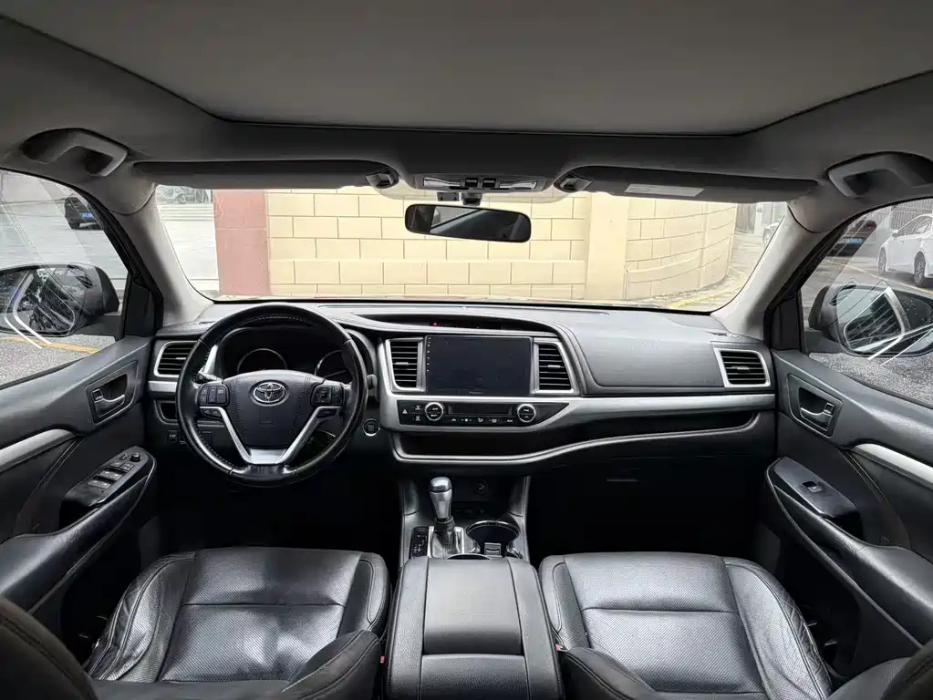 Toyota Highlander 2016 — фото 10