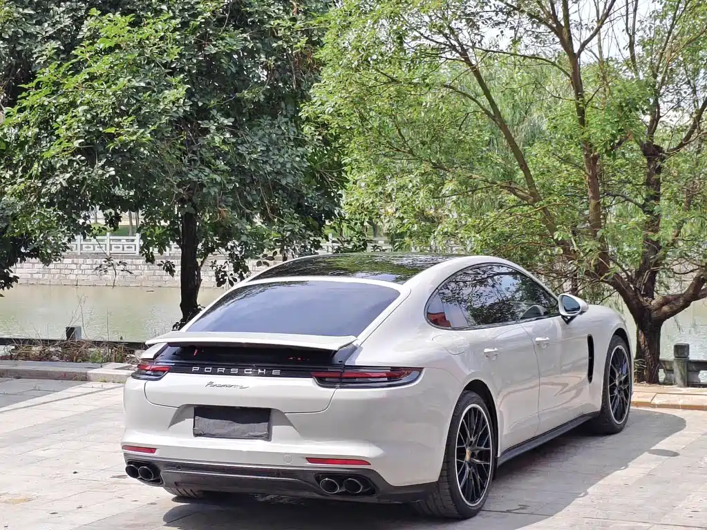 Porsche Panamera 2017 — фото 4