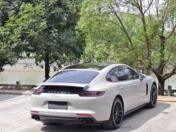 Porsche Panamera 2017