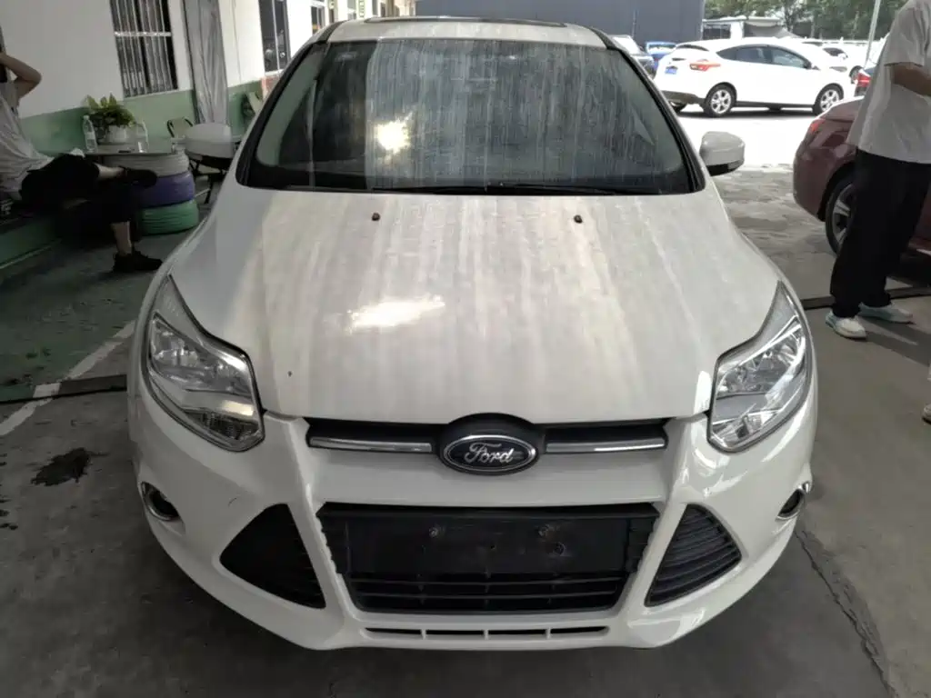 Ford Focus 2015 — фото 3