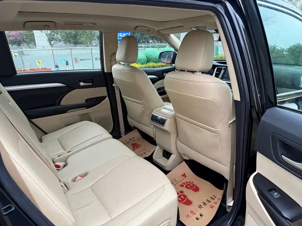 Toyota Highlander 2018 — фото 19