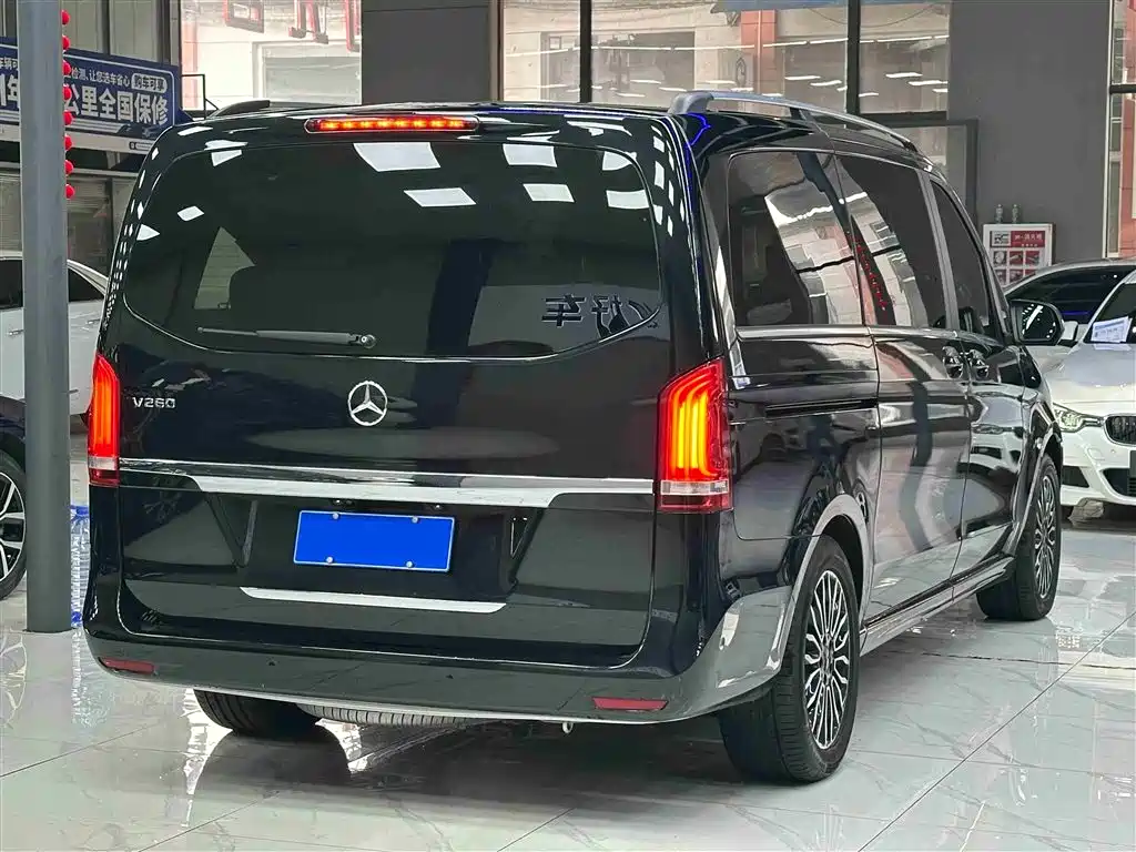 Mercedes-Benz V-Class 2018 — фото 6