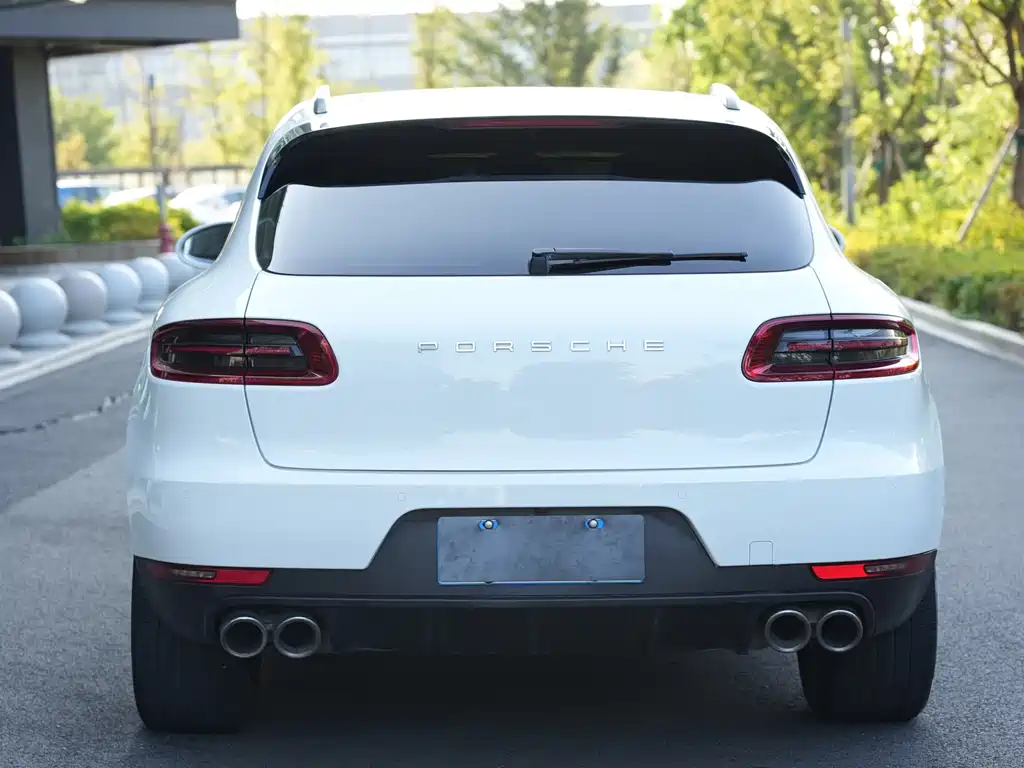 Porsche Macan 2016 — фото 11