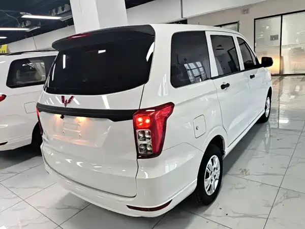 Wuling Hongguang 2021