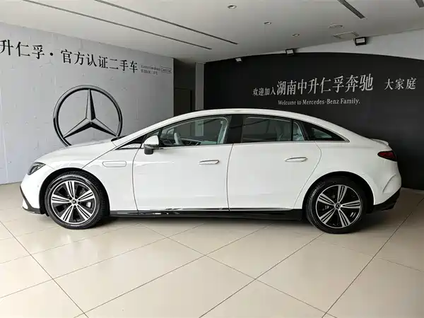 Mercedes-Benz EQE 2026