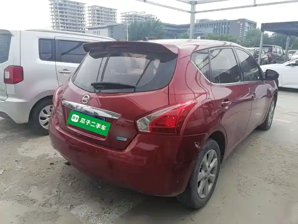 Nissan Tiida 2014