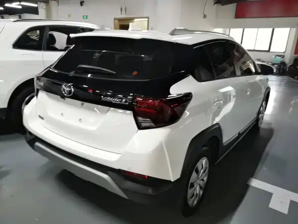 Toyota Yaris L 2021