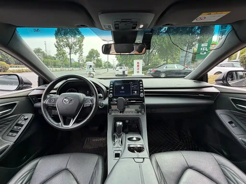 Toyota Avalon 2019 — фото 11