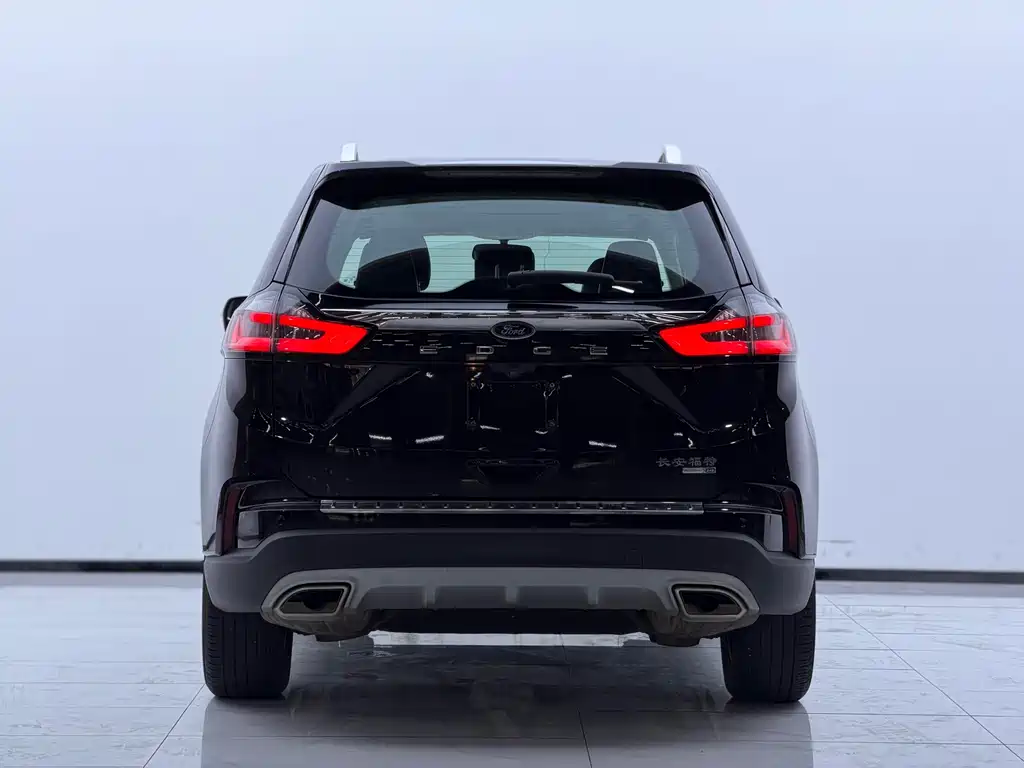 Ford Edge 2023 — фото 19