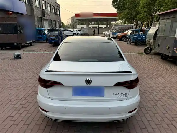 Volkswagen Sagitar 2020