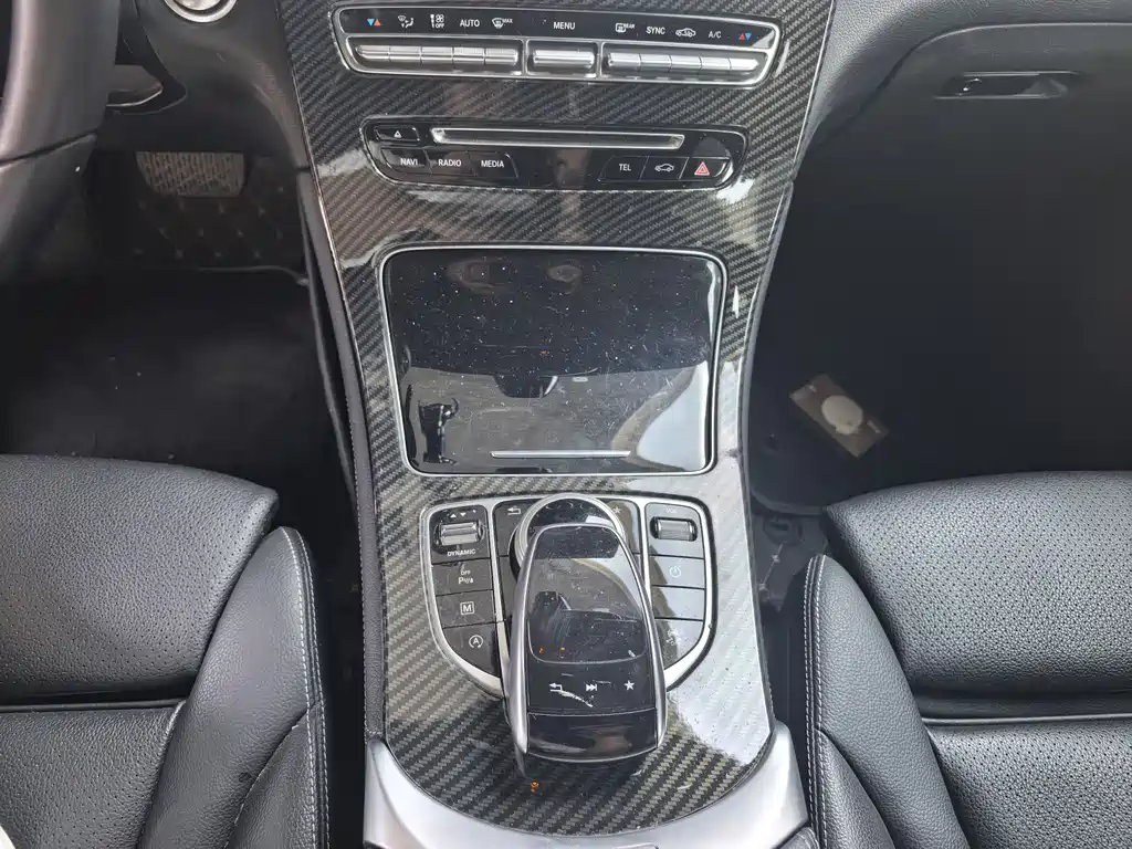 Mercedes-Benz GLC 2019 — фото 12