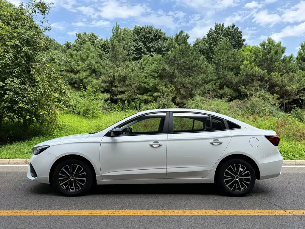 Roewe i5 2021
